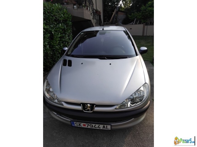 Se prodava peugeot 206 dizel 2004god.Registrirano