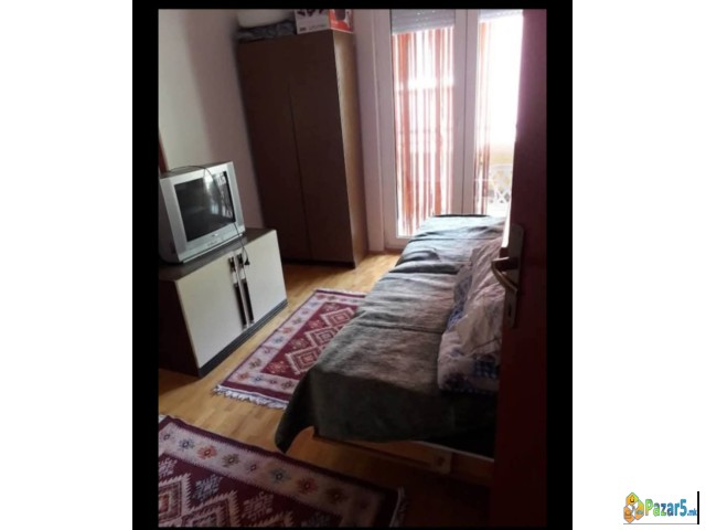 Se Prpdava Stan Vo Ohrid, Lagadin