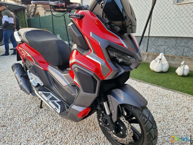 Skuter Xdv 300 Piaggio Masina 26ks. 2025g..zamena
