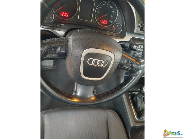 Продавам Ауди А4 Караван