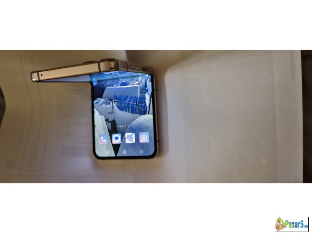 Se Prodava Samsung Galaxy Z Flip 5