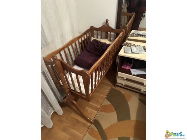 Se Prodava Fotenja Na Pushtanje, Detsko Krevetche, Kom