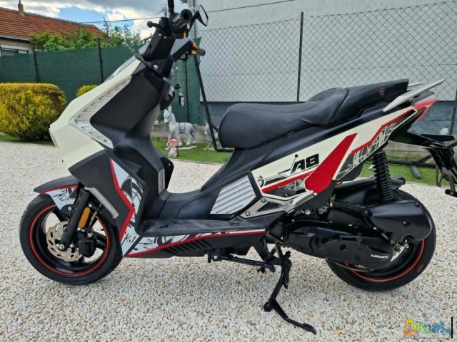 HAMACHI A8 2T. 50K. ODI NAD 65km/h. so 2500km. KUP