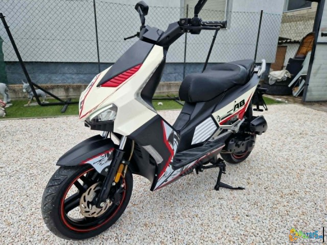 HAMACHI A8 2T. 50K. ODI NAD 65km/h. so 2500km. KUP - thumbnail 2
