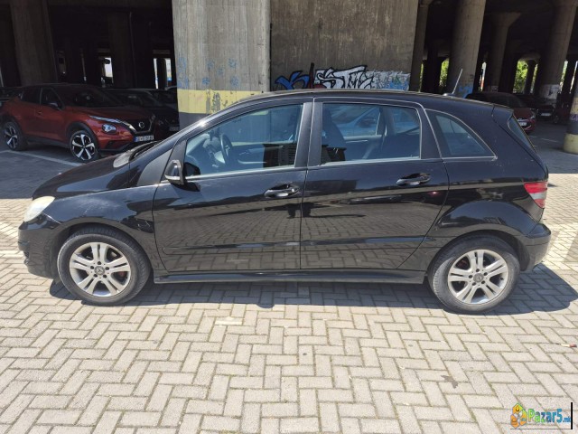 Mercedes B 180 - thumbnail 4