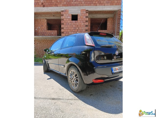 Prodavam Fiat Punto Evo 1.3 multiget 85 ks - thumbnail 3