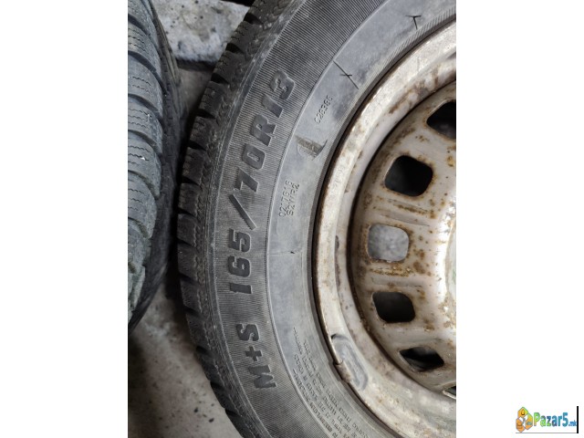 Prodavam Gumi So Se Banasai 165/70/13 Zimski Sava 