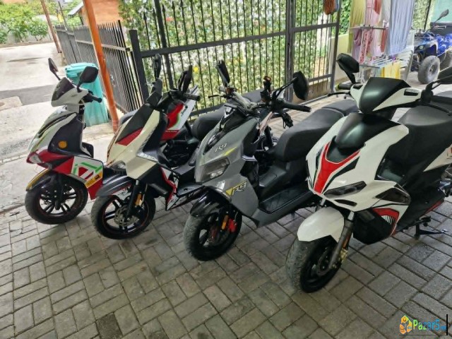 4 Skut. Italjet Hamac R9 A9 A8 Ekstra Sostojba