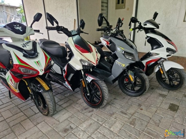 4 Skut. Italjet Hamac R9 A9 A8 Ekstra Sostojba