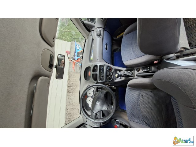 Se Prodava Peugeot 206 