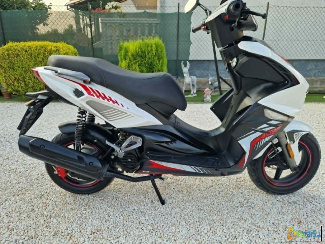 Hamachi Evoc 4t. 50k. So 3900km. Kupen 2022g.