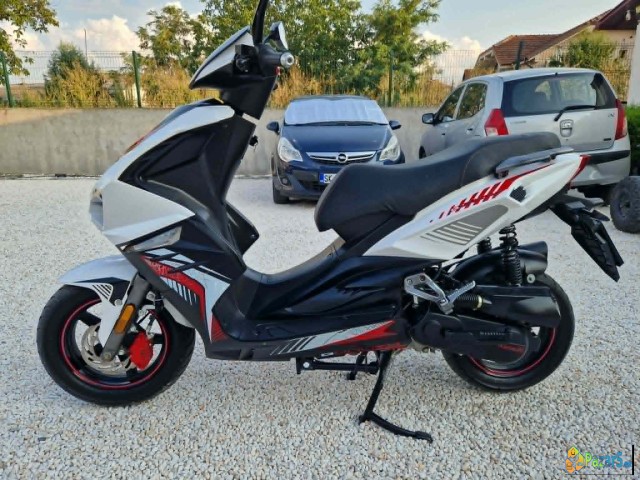 Hamachi Evoc 4t. 50k. So 3900km. Kupen 2022g.