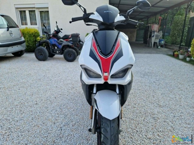 Hamachi Evoc 4t. 50k. So 3900km. Kupen 2022g.