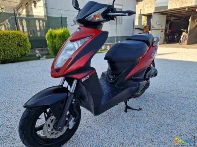 Socuvan Kymco Agility Rs 2t. 50k. So 7300 Km. Kupe