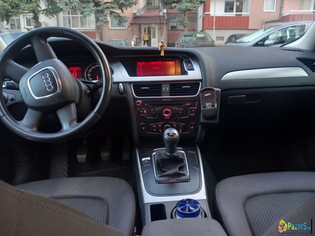 Se Prodava Audi A4/b8