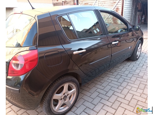 Prodavam Renault Clio Iii 1.5 Dci 2007 God