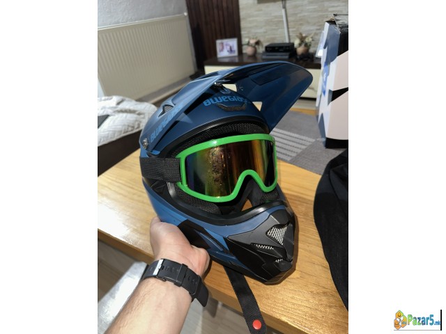 Bluegrass Intox – Cross kaciga M | Bukvalno nova - image 1