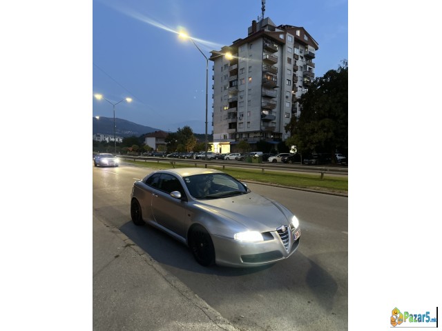 Se Prodava Alfa Romeo Gt