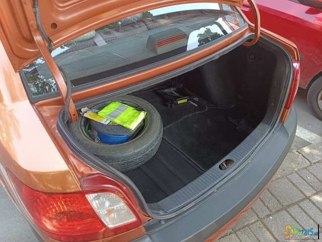 Се продава Kia Rio 1.4 бензин + плин, Sedan, 2007 