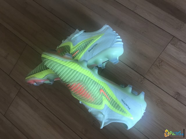 Продавам копачки Nike Phantom 44 неколку пати обле