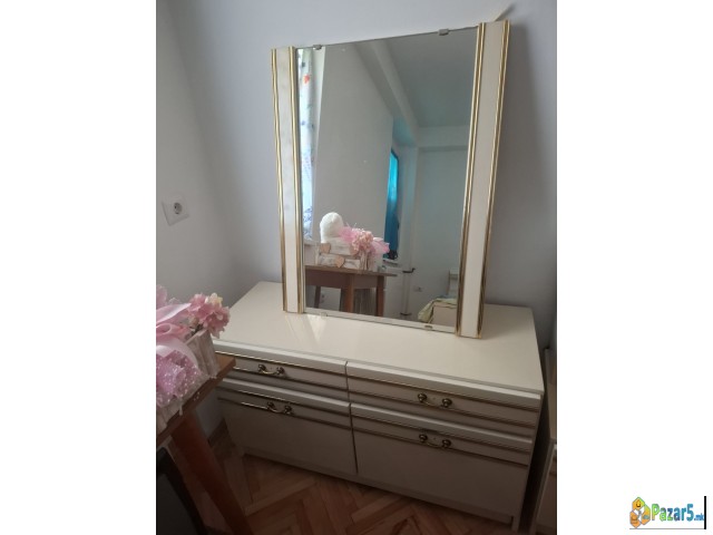 Elementi Za Spalna Soba