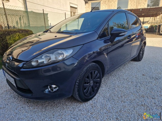 Ford Fiesta Econetic 1.6tdci 95ks 1boja Klima 2011