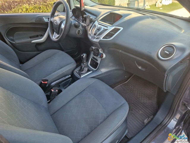 Ford Fiesta Econetic 1.6tdci 95ks 1boja Klima 2011