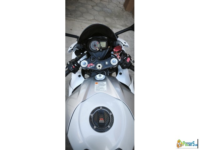 Suzuki K8 1000