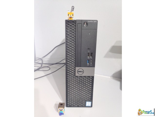Се продава компјутер Intel Core I7-7700, 16gb Ram,