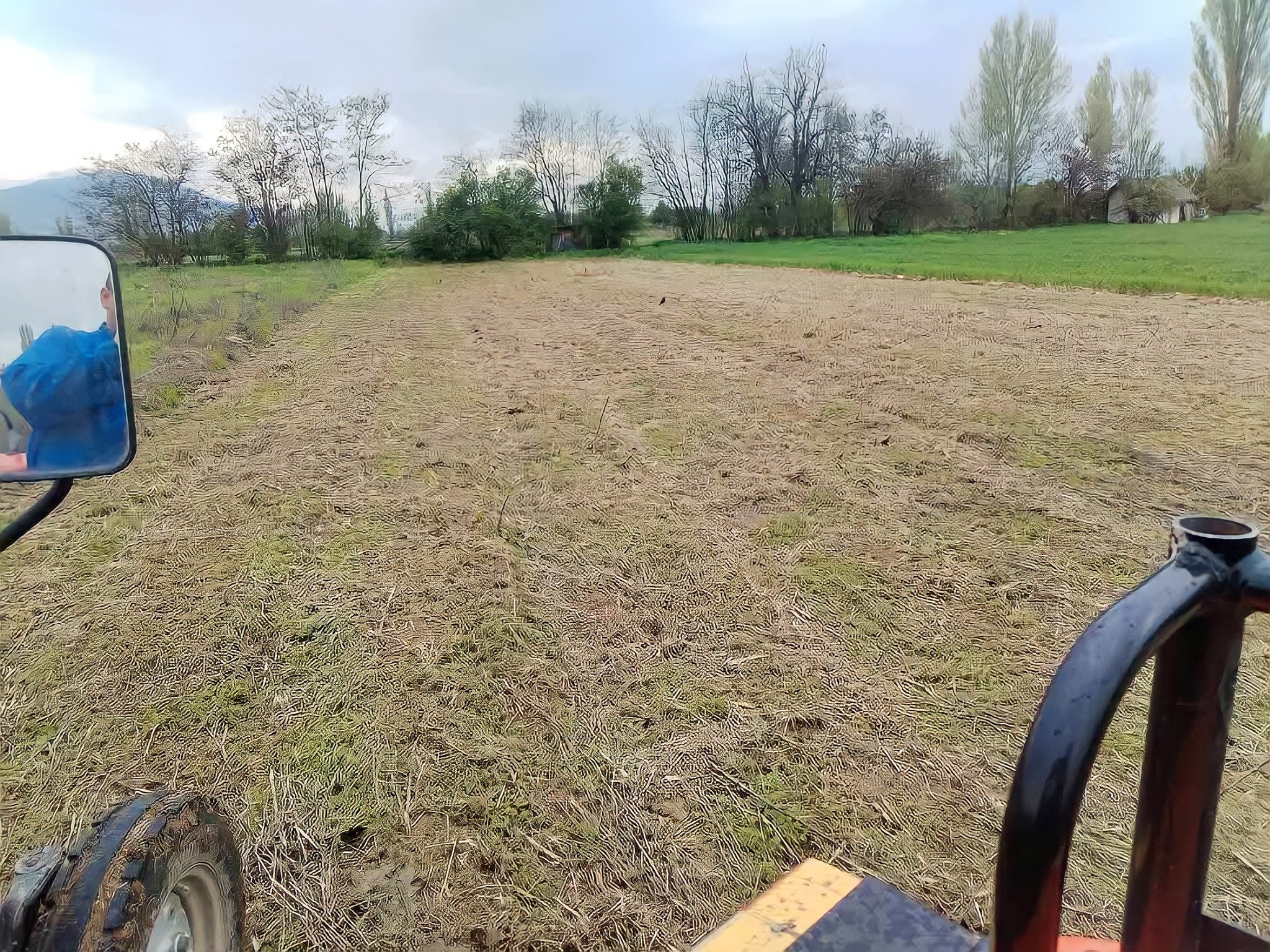 СЕ ИЗДАВА ПЛАЦ ОД 1096 м2 ВО ДОЛНО ЛИСИЧЕ 