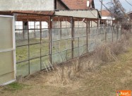 Продавам метална застаклена конструкција за оранже