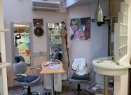 Se Prodava Deloven Prostor, Kozmeticko Studio