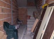 Se Prodavaat Lokali: Prizemje 66 M2 I Prv Sprat 70