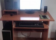 Desktop Kompjuter I Biro