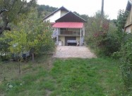 Плац со куќа
