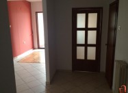Se Prodava Preubav 3soben Komplet Renoviran Stan V
