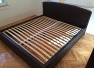 Продавам кревет за спална со гратис душек