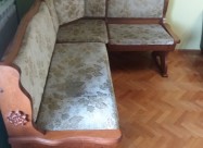 Дрвена клупа