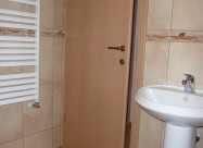 Izdavam Deloven Prostor.ploŠtad Sloboboda	