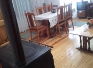 ИТНО ПРОДАВАМ КУЌА СО ДУЌАН НА ОДЛИЧНА ЛОКАЦИЈА!