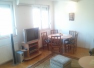 Se Izdava Kompletno Namesten Stan Na Juzen Bulevar