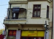 Kuca Vo Strogiot Centar Na Gradot