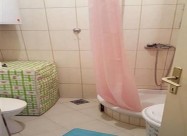 Se Iznajmuva Trosoben Stan Vo Centar