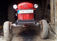 Se Prodava Traktor 551