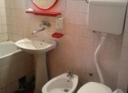 Se Izdava Prazen Stan Vo Debar Maalo