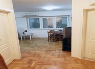 СЕ ИЗДАВА ДВОСОБЕН СТАН НАД ДРЖАВНА БОЛНИЦА