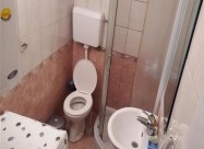 СЕ ИЗДАВА ТРОСОБЕН СТАН ВО АЕРОДРОМ