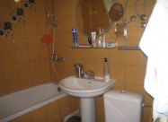Се продава трособен стан во Хром