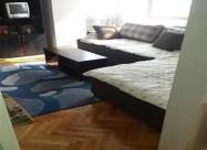 СЕ ИЗДАВА ДВОСОБЕН СТАН ВО АЕРОДРОМ
