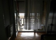 СЕ ИЗДАВА ДВОСОБЕН СТАН ВО АЕРОДРОМ